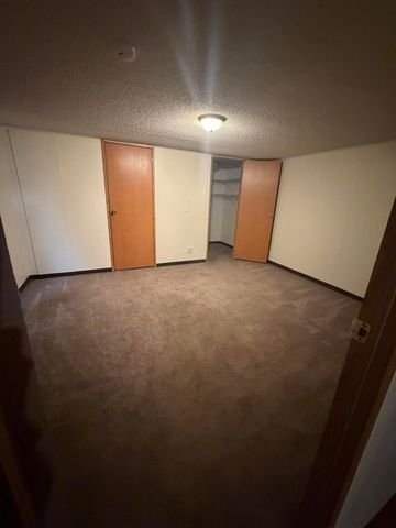 1477 Dove Dr Drive, Columbus, OH 43219