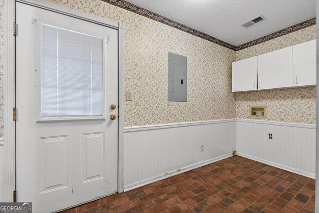 561 Leguin Mill Road, Locust Grove, GA 30248