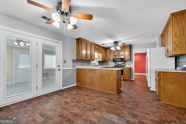 561 Leguin Mill Road, Locust Grove, GA 30248