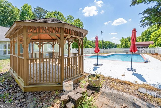 561 Leguin Mill Road, Locust Grove, GA 30248