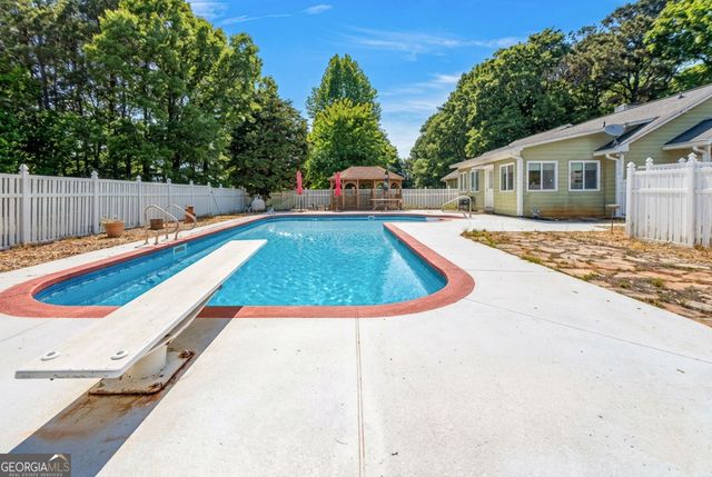 561 Leguin Mill Road, Locust Grove, GA 30248