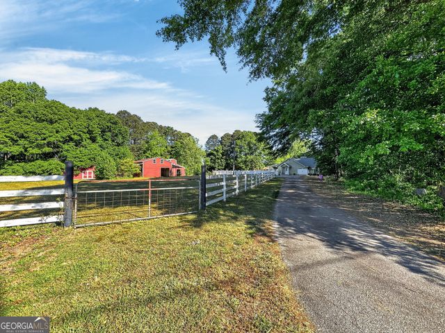561 Leguin Mill Road, Locust Grove, GA 30248
