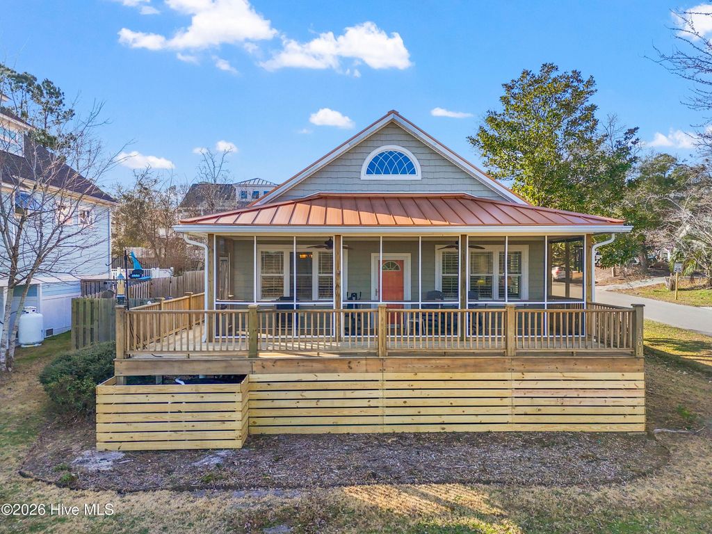 1501 E Yacht Drive, Oak Island, NC 28465