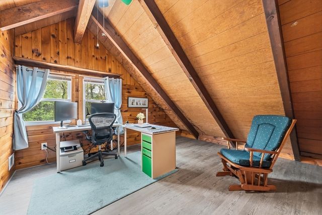 35 Chestnut Dr, Brockton, MA 02301