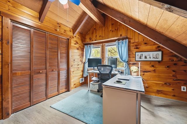 35 Chestnut Dr, Brockton, MA 02301
