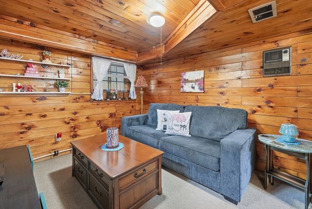 35 Chestnut Dr, Brockton, MA 02301
