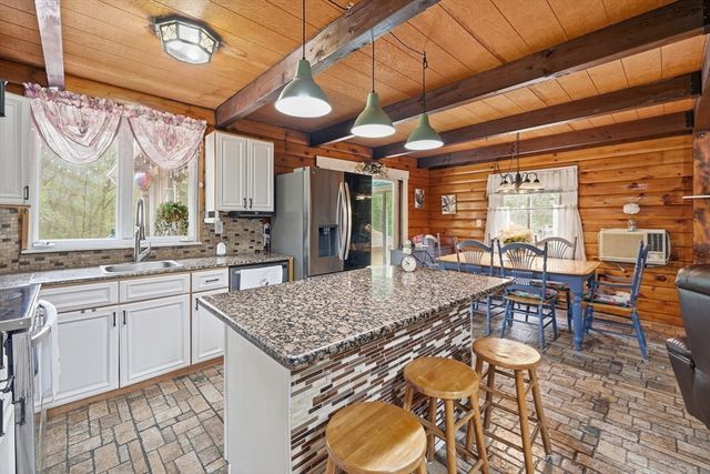 35 Chestnut Dr, Brockton, MA 02301