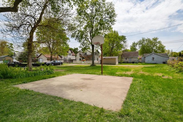 1020 Farnam STREET, La Crosse, WI 54601