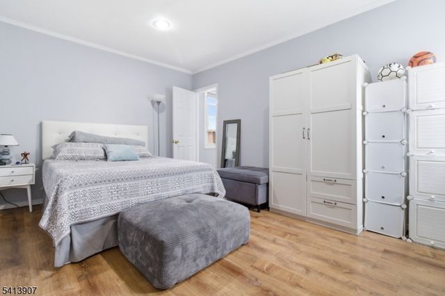 32 Cedar Ave, Elizabeth City, NJ 07202