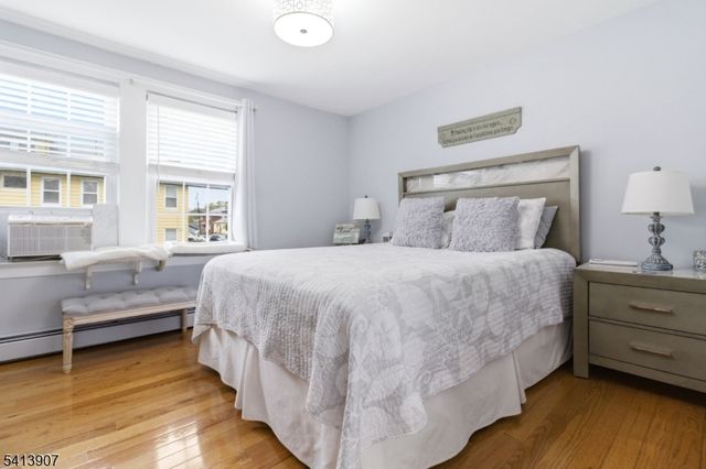 32 Cedar Ave, Elizabeth City, NJ 07202