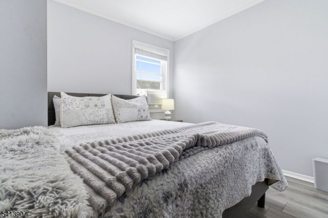 32 Cedar Ave, Elizabeth City, NJ 07202