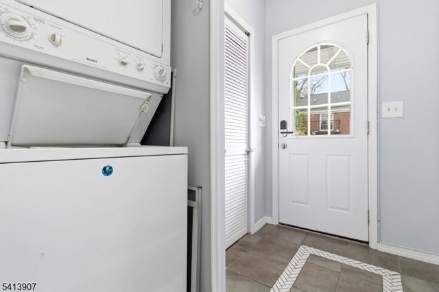 32 Cedar Ave, Elizabeth City, NJ 07202