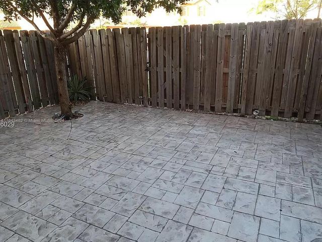 387 NE 37th Ter, Homestead, FL 33033