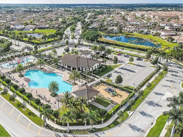 387 NE 37th Ter, Homestead, FL 33033