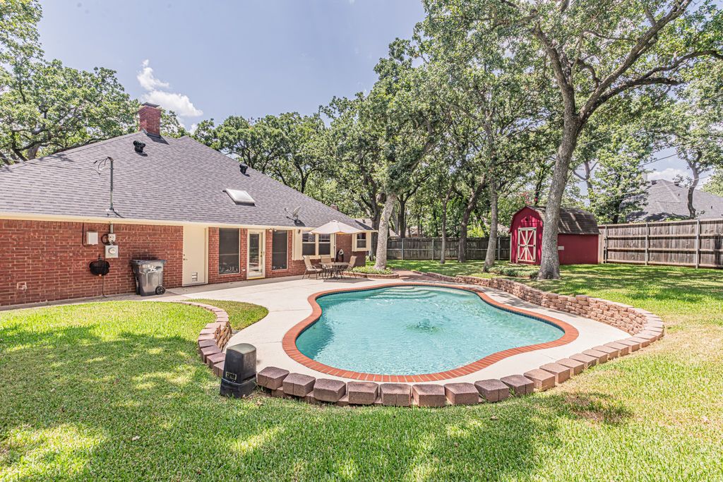 3901 Echo Hill Court, Arlington, TX 76001 — photo 5