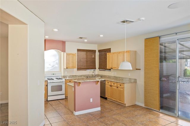 117 Standing Stone Street, Las Vegas, NV 89148