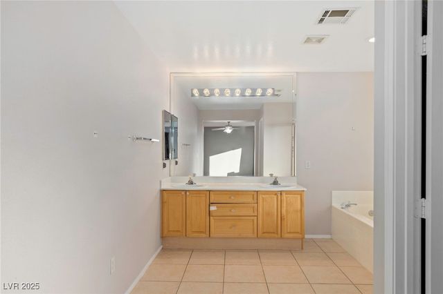 117 Standing Stone Street, Las Vegas, NV 89148