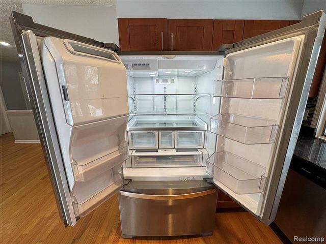 4162 Cypress Drive, Troy, MI 48085