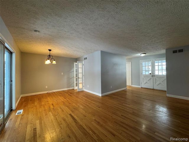 4162 Cypress Drive, Troy, MI 48085