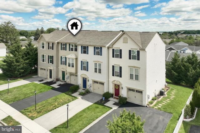 26 S CENTER ST, Hanover, PA 17331