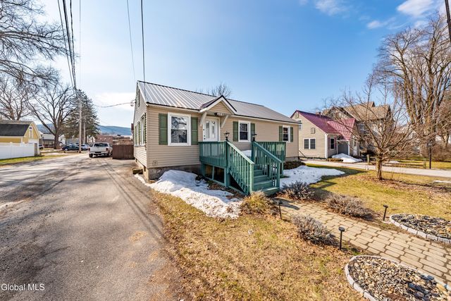 120 Danforth Avenue, Middleburgh, NY 12122