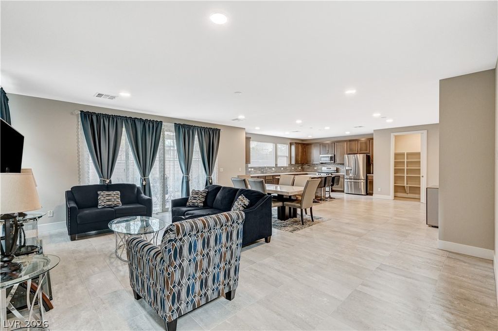 6853 Desert Finch Street, North Las Vegas, NV 89084