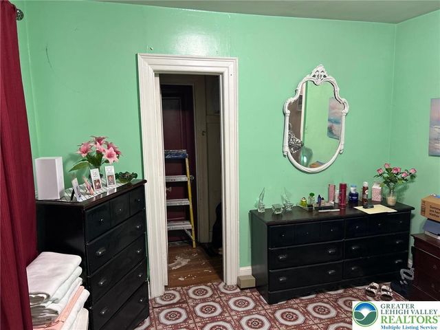 1546 West CHEW Street, Allentown City, PA 18102