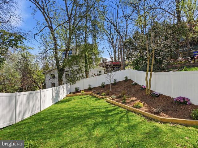 2211 MILITARY RD, Arlington, VA 22207