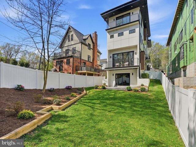 2211 MILITARY RD, Arlington, VA 22207