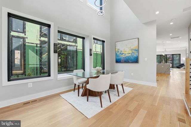 2211 MILITARY RD, Arlington, VA 22207