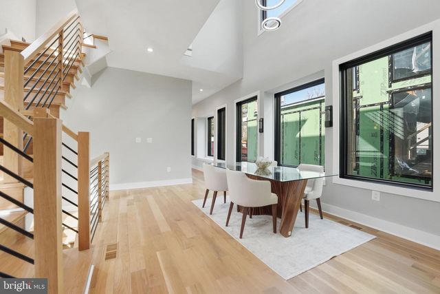 2211 MILITARY RD, Arlington, VA 22207