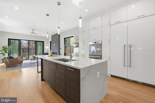 2211 MILITARY RD, Arlington, VA 22207