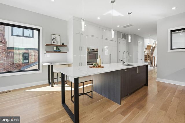 2211 MILITARY RD, Arlington, VA 22207