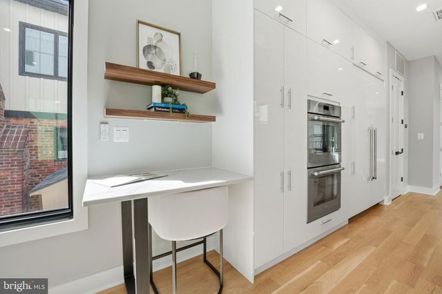 2211 MILITARY RD, Arlington, VA 22207