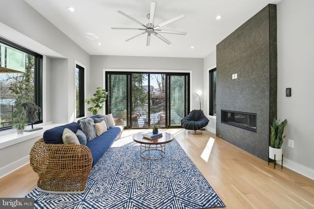 2211 MILITARY RD, Arlington, VA 22207