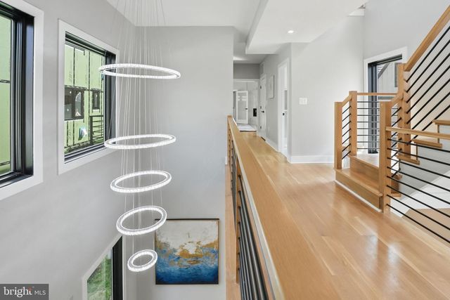 2211 MILITARY RD, Arlington, VA 22207