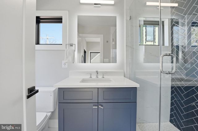 2211 MILITARY RD, Arlington, VA 22207