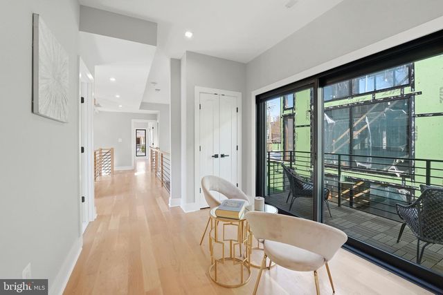 2211 MILITARY RD, Arlington, VA 22207