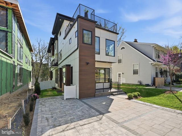 2211 MILITARY RD, Arlington, VA 22207