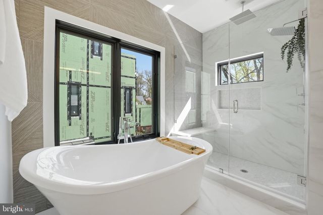 2211 MILITARY RD, Arlington, VA 22207