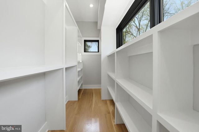 2211 MILITARY RD, Arlington, VA 22207