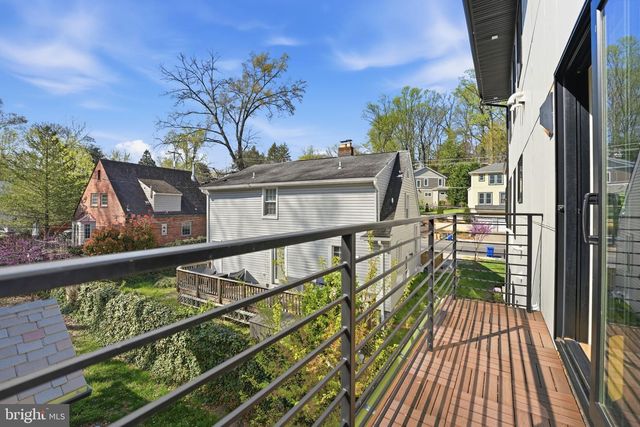 2211 MILITARY RD, Arlington, VA 22207