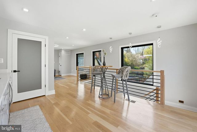 2211 MILITARY RD, Arlington, VA 22207