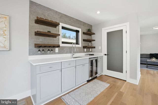 2211 MILITARY RD, Arlington, VA 22207