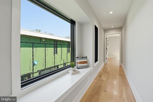 2211 MILITARY RD, Arlington, VA 22207