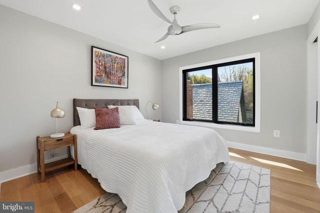 2211 MILITARY RD, Arlington, VA 22207