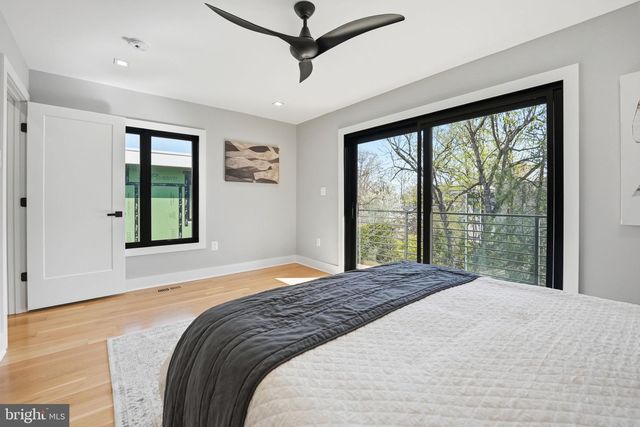 2211 MILITARY RD, Arlington, VA 22207