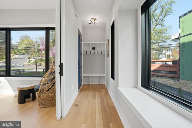 2211 MILITARY RD, Arlington, VA 22207