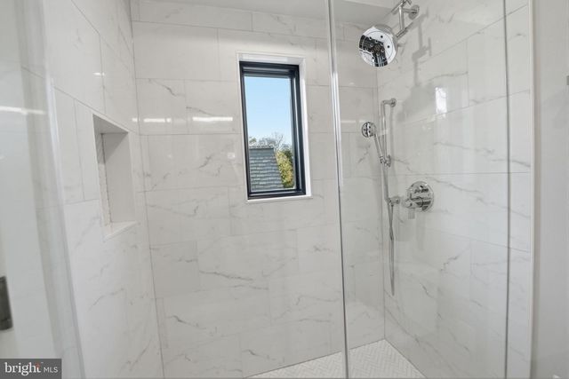 2211 MILITARY RD, Arlington, VA 22207