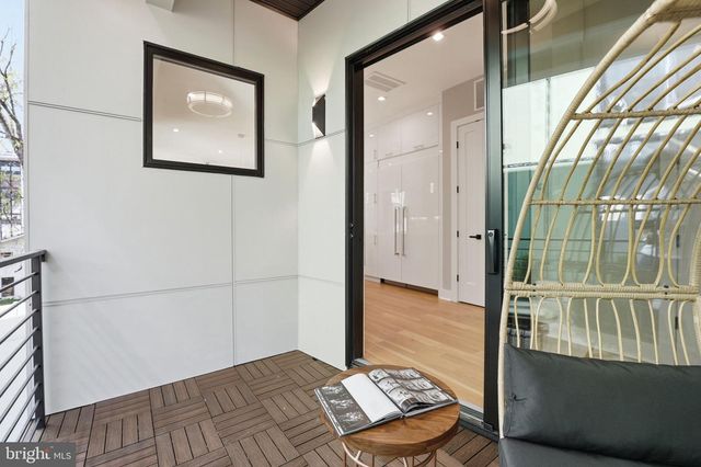 2211 MILITARY RD, Arlington, VA 22207